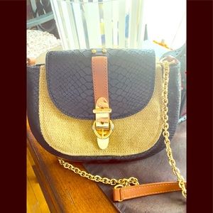 Henri bendel small crossbody